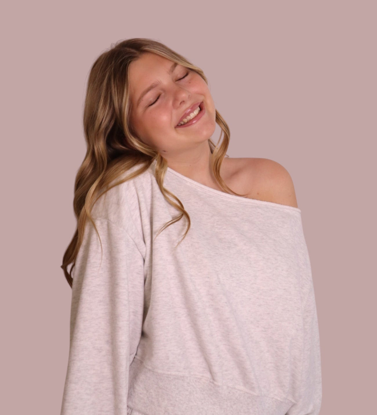 Off the Shoulder Cropped Sweatshirt for teen girls – Shop The Headliner