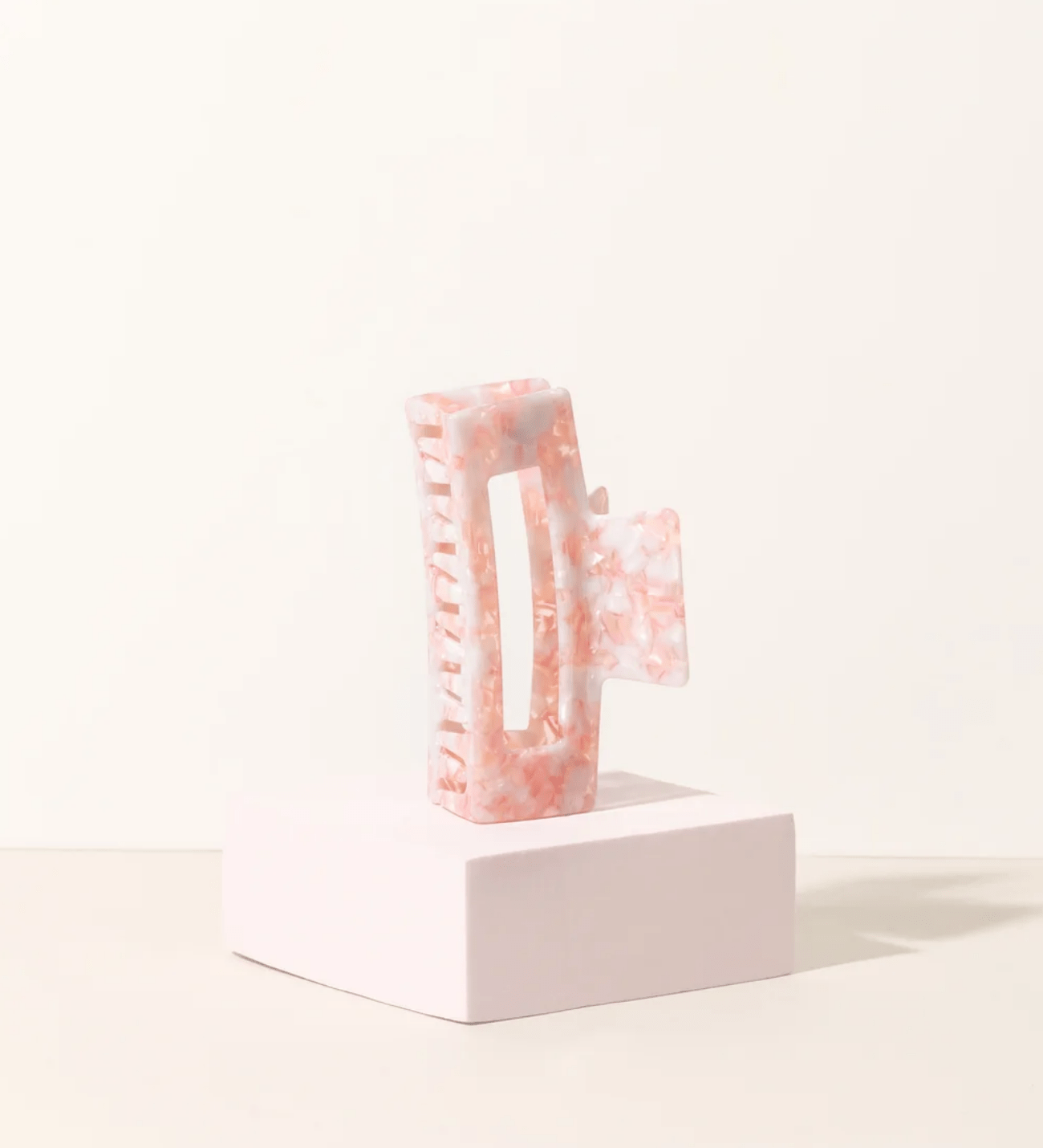 Pink Marbled Claw Clip - Medium for teen girls – Shop The Headliner
