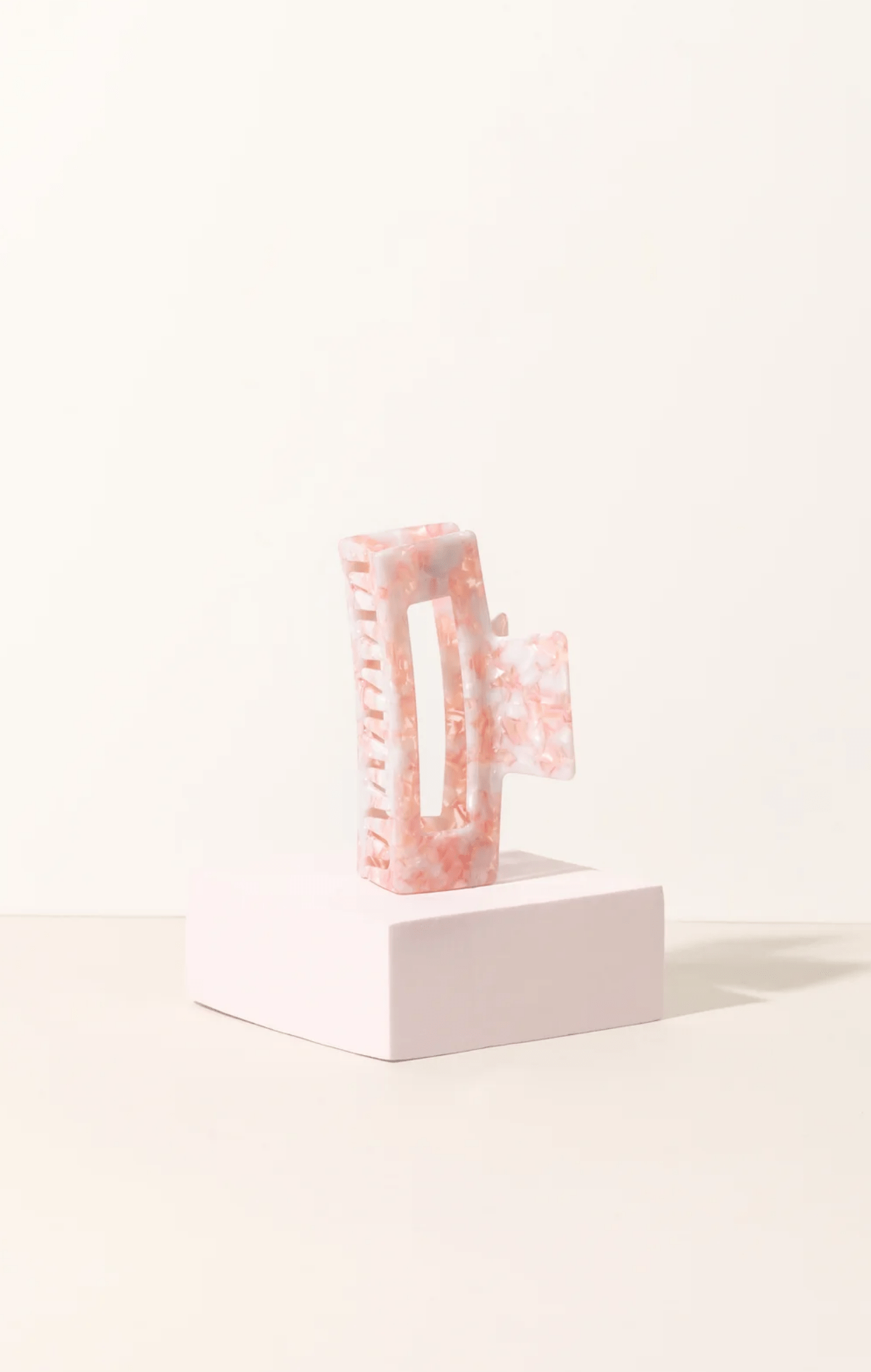 Pink Marbled Claw Clip - Medium for teen girls – Shop The Headliner